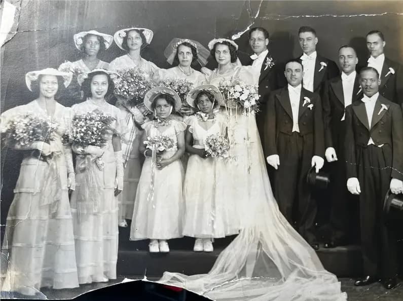 Original black-and-white photograph before it was restored by hand