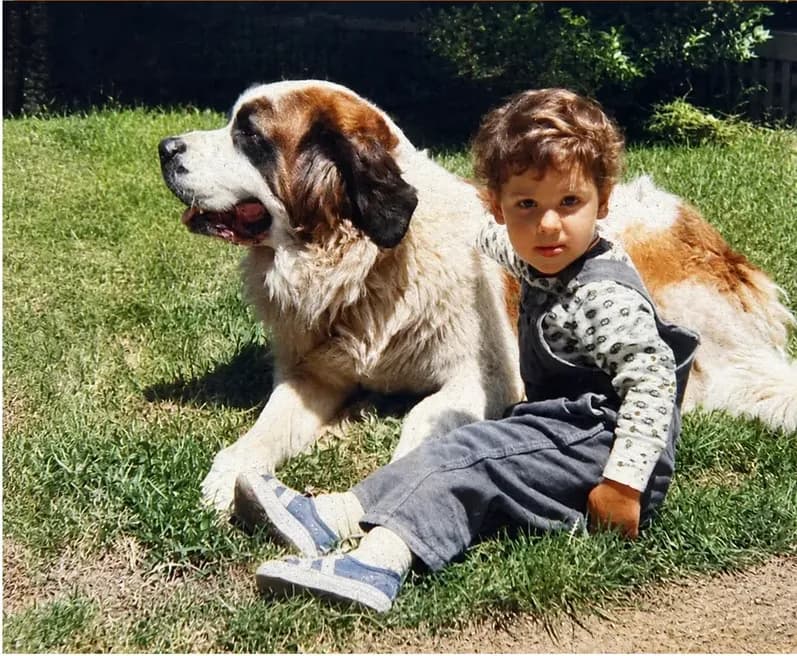 Hand-restored discoloured photograph, the after side of a MemoryCherish before-and-after