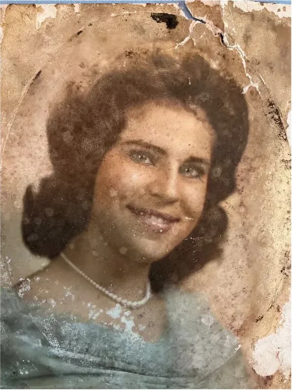 Discoloured photograph sent to MemoryCherish for expert photo restoration