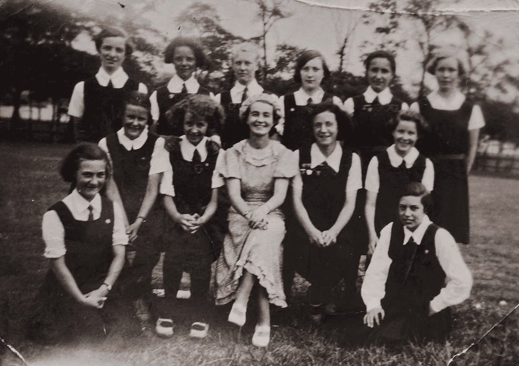 Bringing History Back to Life: The Power of Old Pictures Restoration