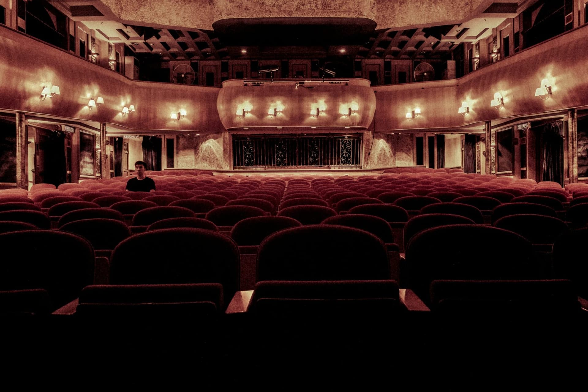 7 Must-See Opera and Theater Productions for Seniors: A Guide to Cultural Experiences