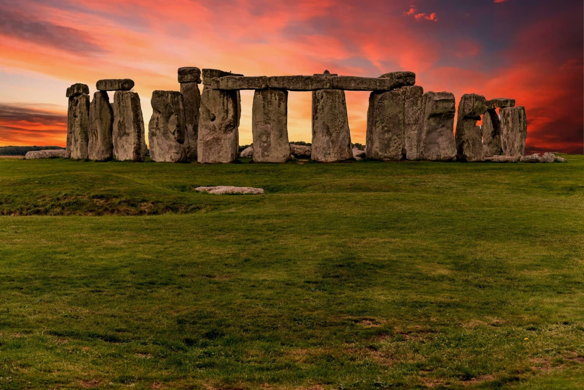 Stonehenge: Unraveling the Prehistoric Monument's Mystery