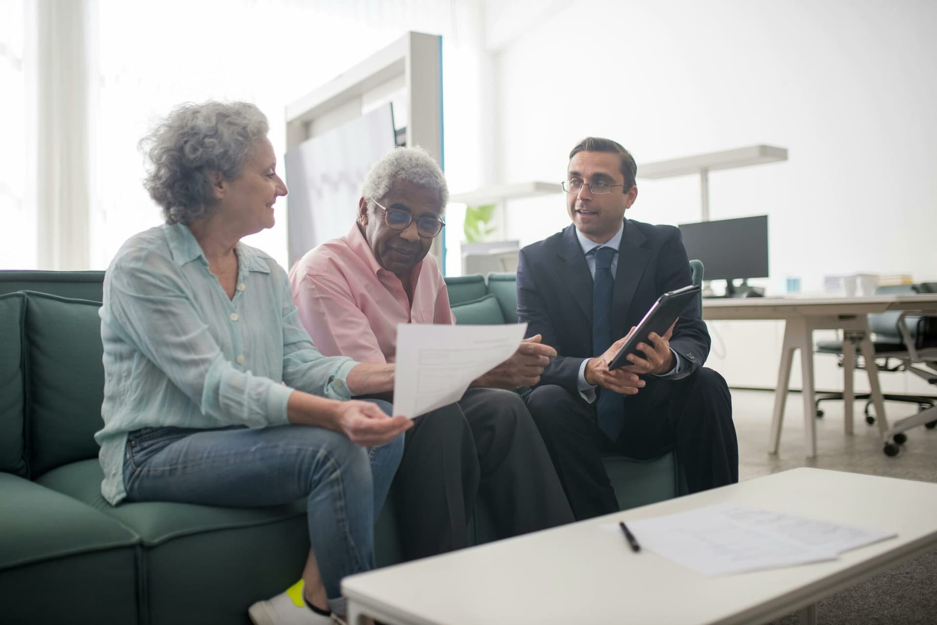 Wills and Trusts: 5 Essential Things Seniors Need to Know About Them