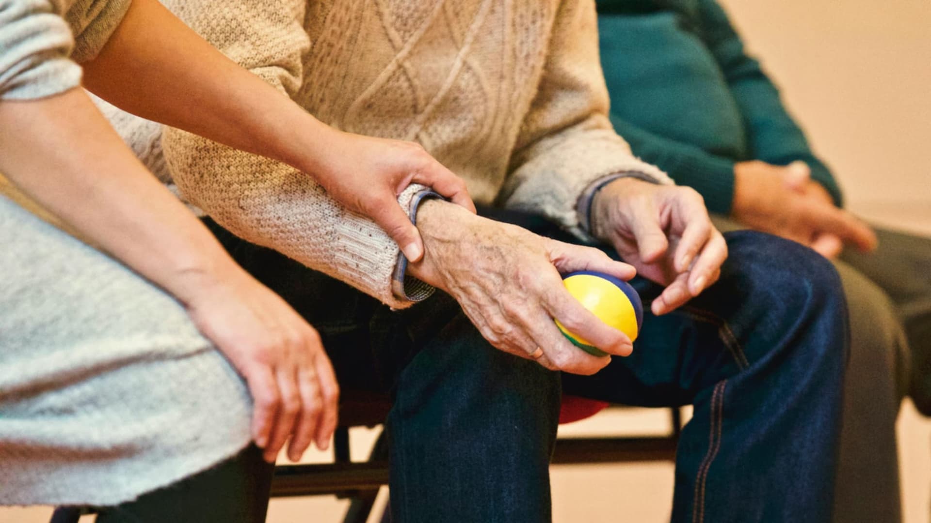Navigating the Health Care System with Right Medicare Knowledge: 5 Essential Tips