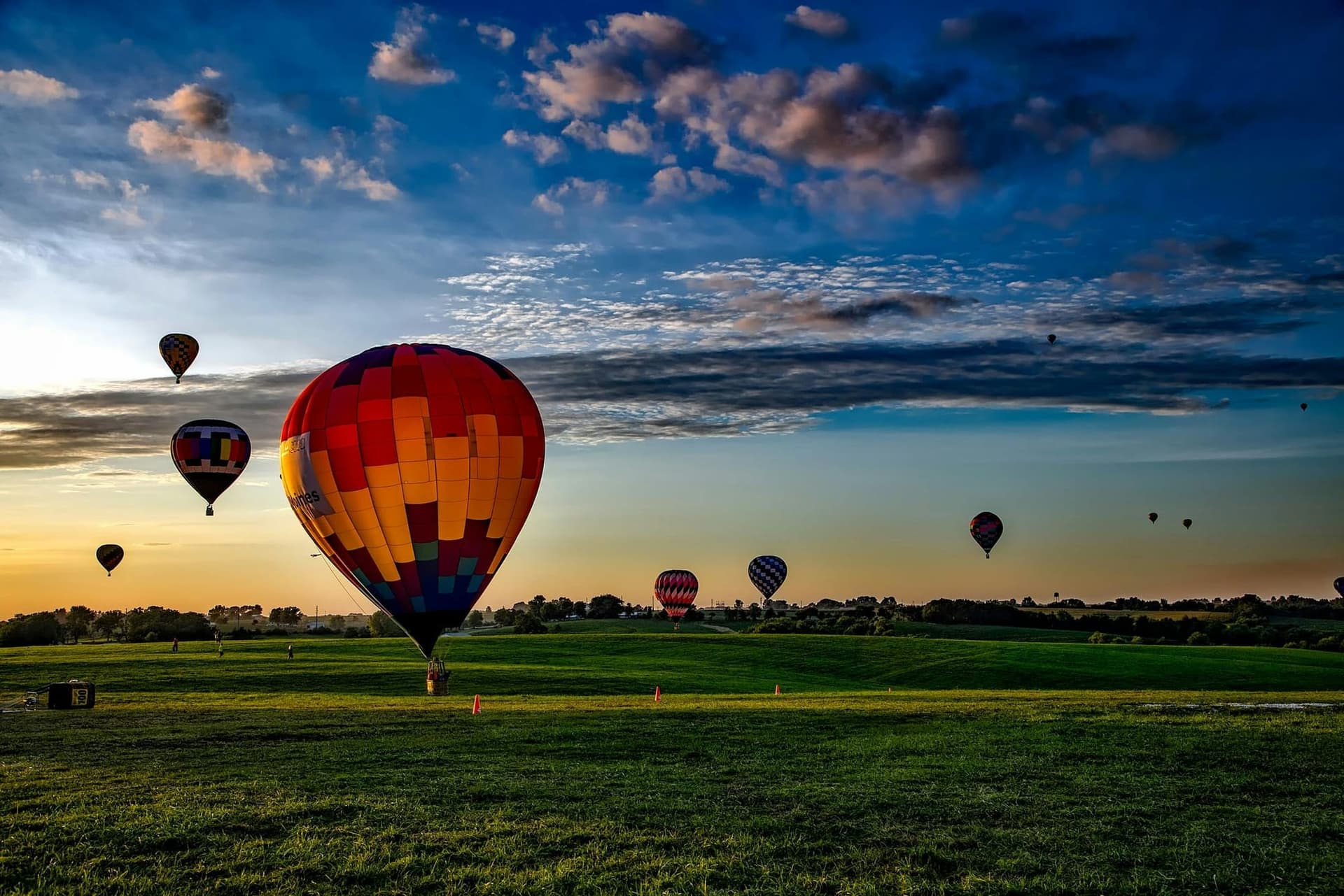 The Senior's Comprehensive Cultural Travel Guide: Exploring World Cultures Through Immersive Experiences