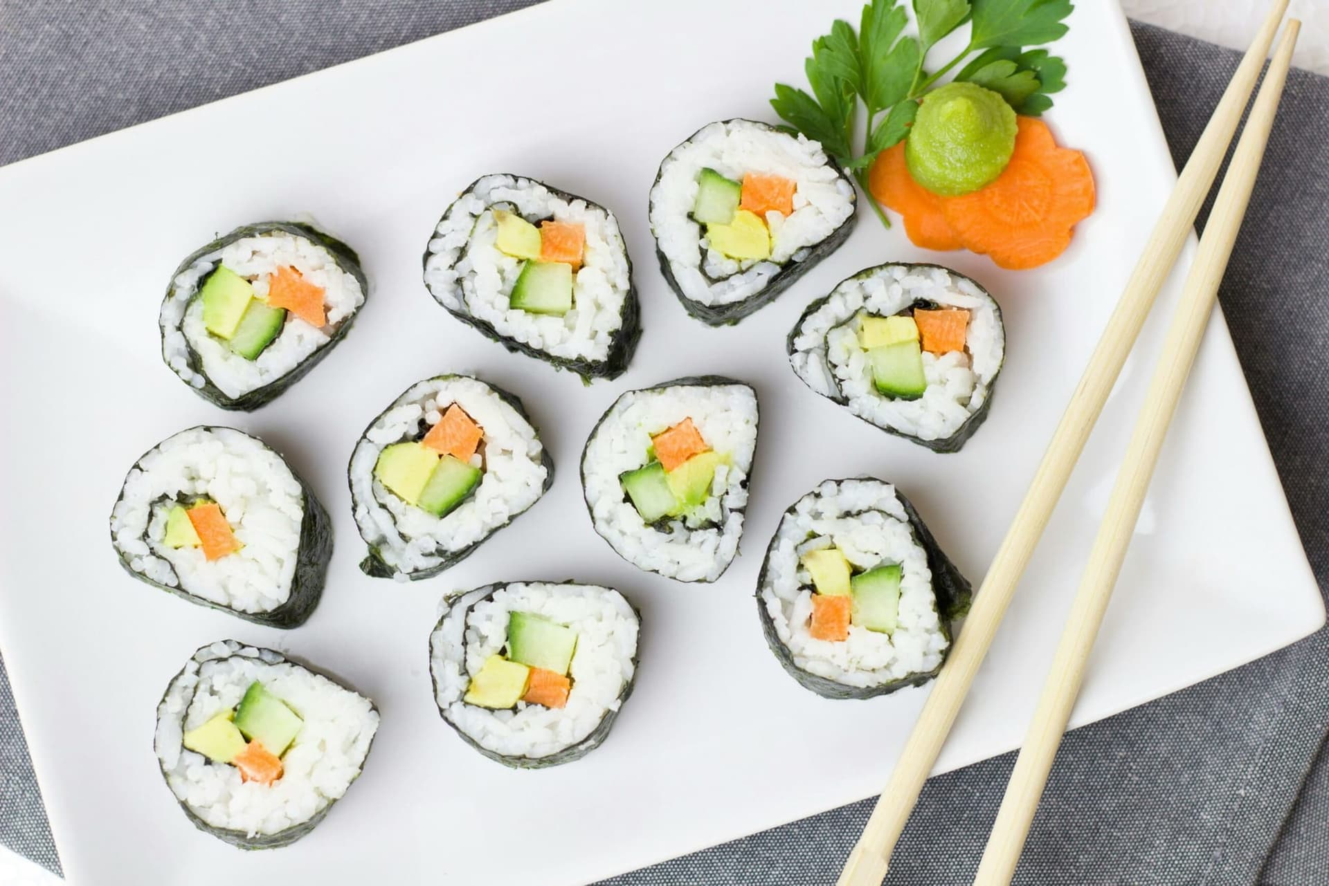 Exquisite Sushi: Master the Delicate Balance of Japanese Tradition and Innovation