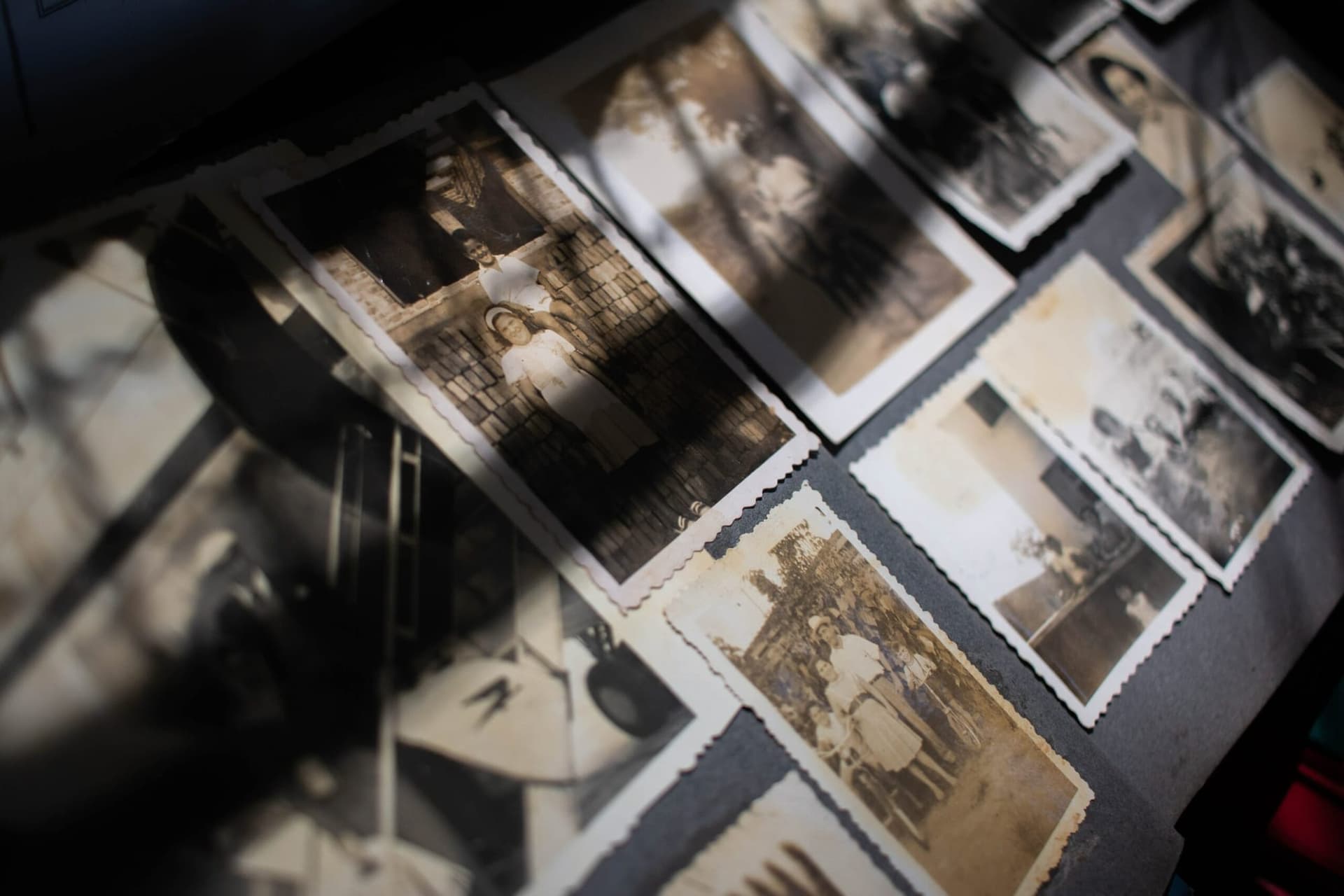 How to Digitize Photos for Preserving Old Memories