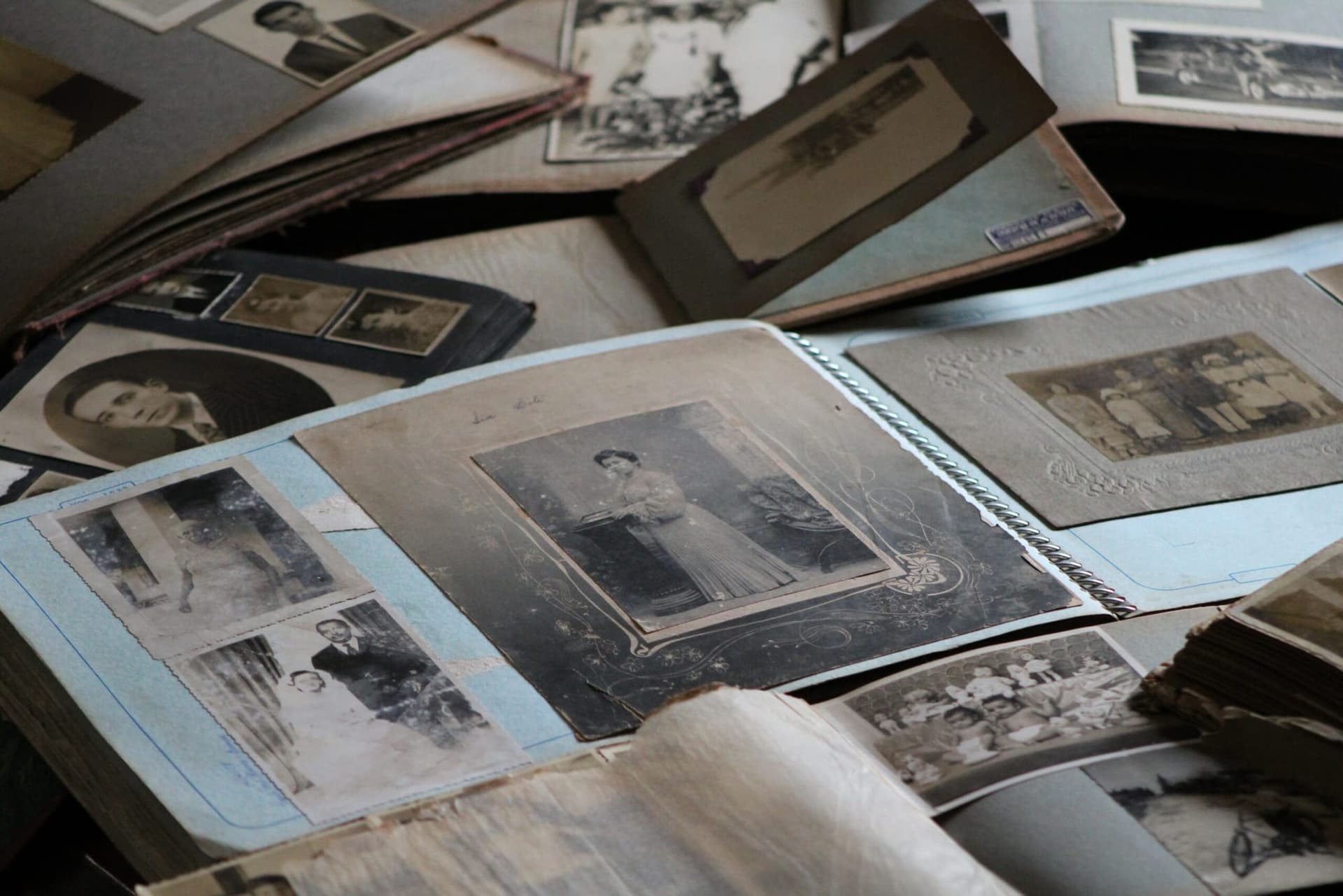 How to Choose the Best Photo Album for Old Photos