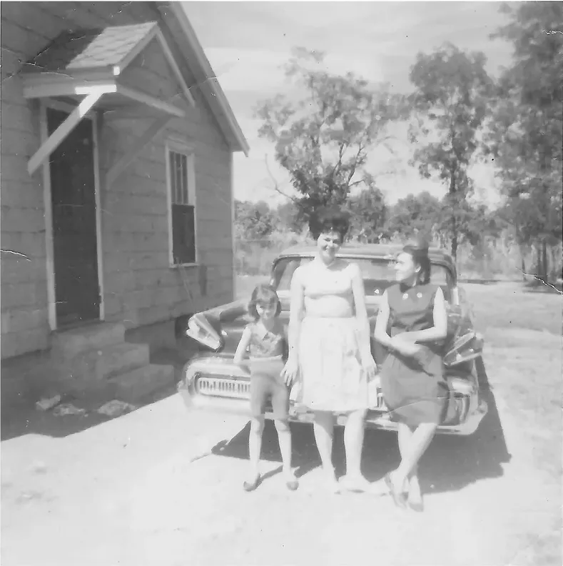 Black-and-white 1950s-1970s photograph before hand colorization by MemoryCherish artists