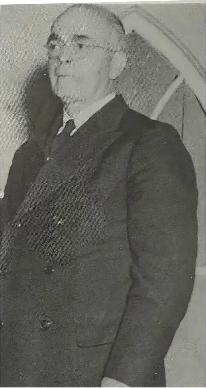 Black-and-white pre-1950 photograph before hand colorization by MemoryCherish artists