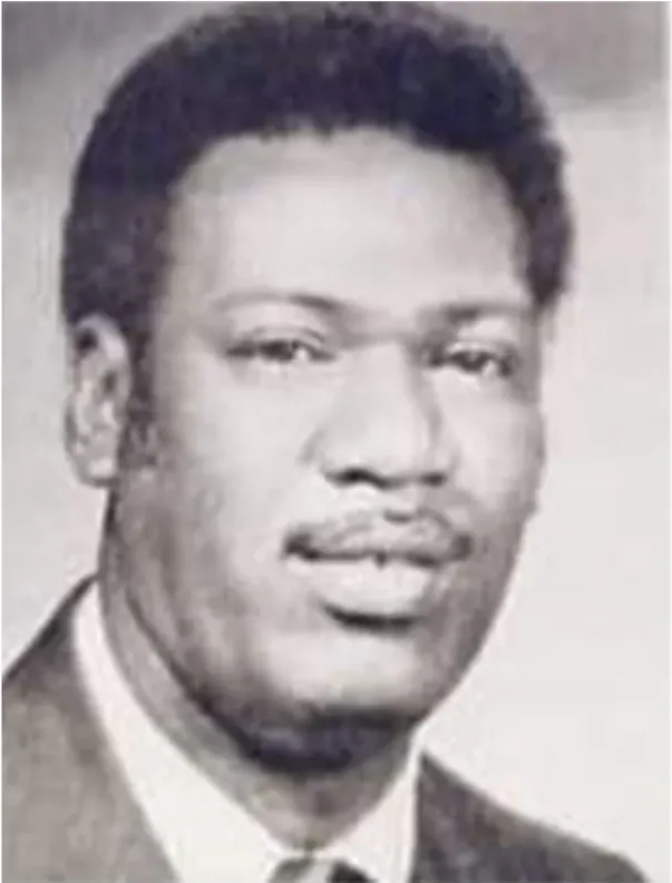 Black-and-white 1950s-1970s photograph before hand colorization by MemoryCherish artists