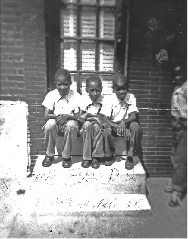 Black-and-white 1950s-1970s photograph before hand colorization by MemoryCherish artists