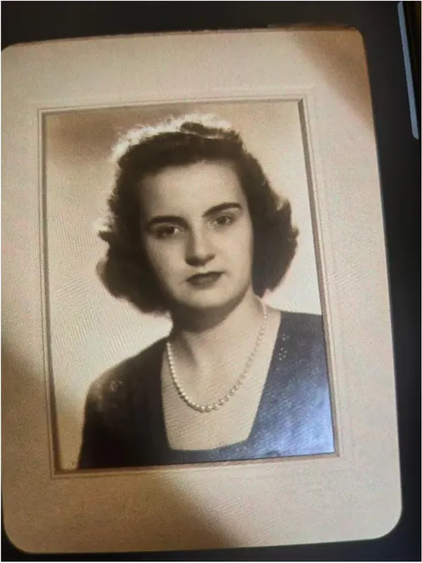 Black-and-white pre-1950 photograph before hand colorization by MemoryCherish artists