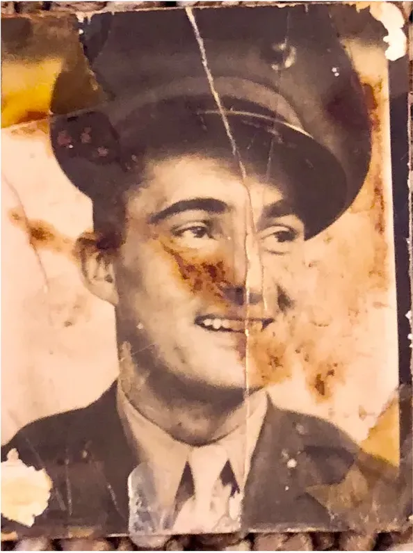 Black-and-white pre-1950 photograph before hand colorization by MemoryCherish artists
