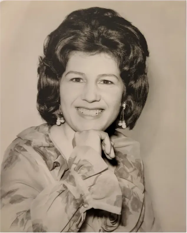 Black-and-white 1950s-1970s photograph before hand colorization by MemoryCherish artists