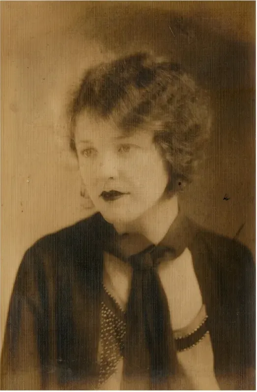 Black-and-white pre-1950 photograph before hand colorization by MemoryCherish artists