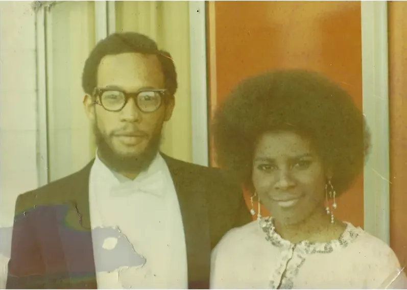 Creases and tears on a 1950s-1970s photograph, before hand restoration by MemoryCherish artists